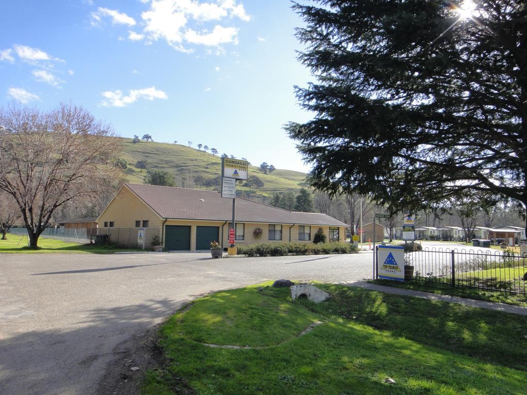 Gundagai Cabins & Tourist Park Exteriör bild