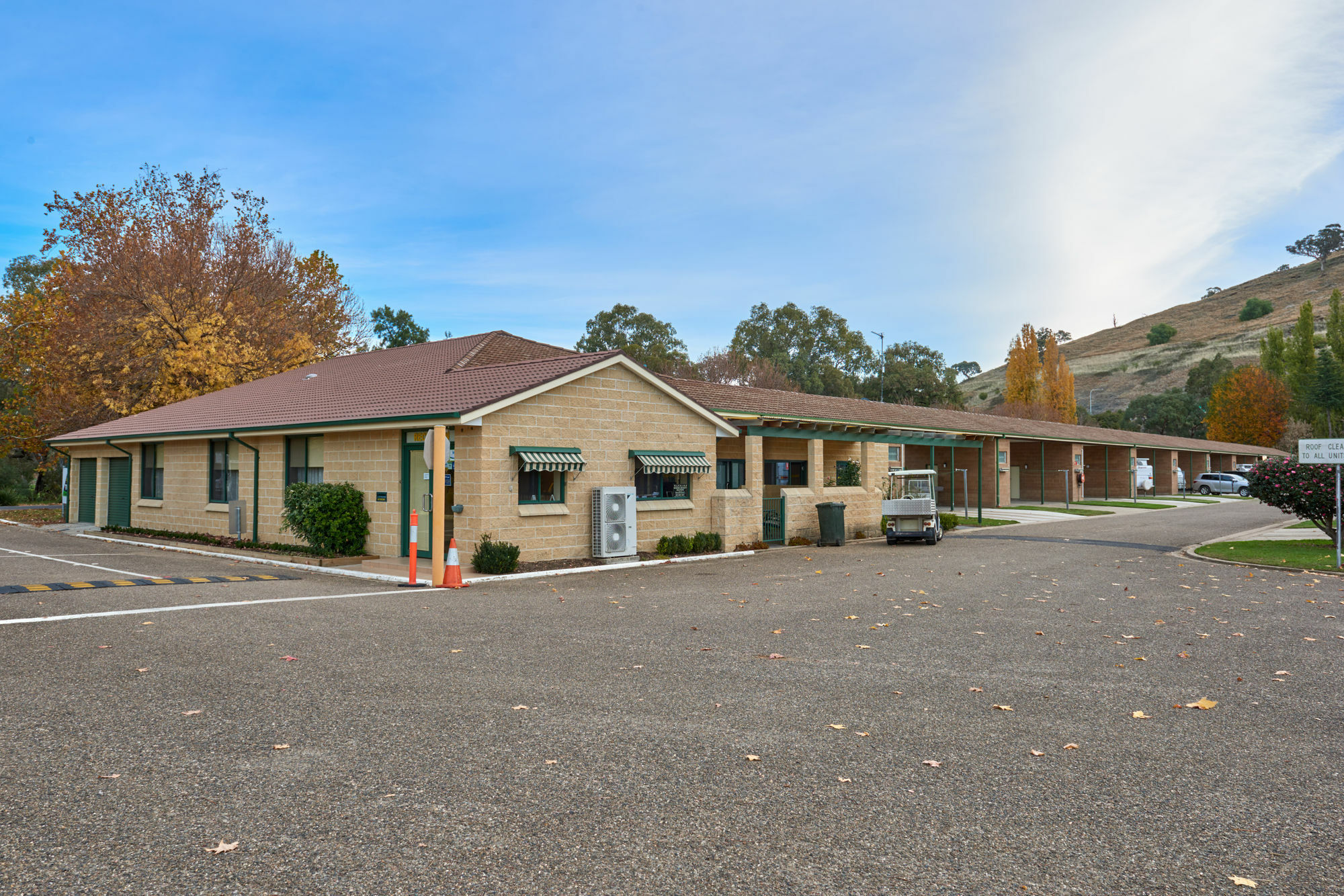 Gundagai Cabins & Tourist Park Exteriör bild