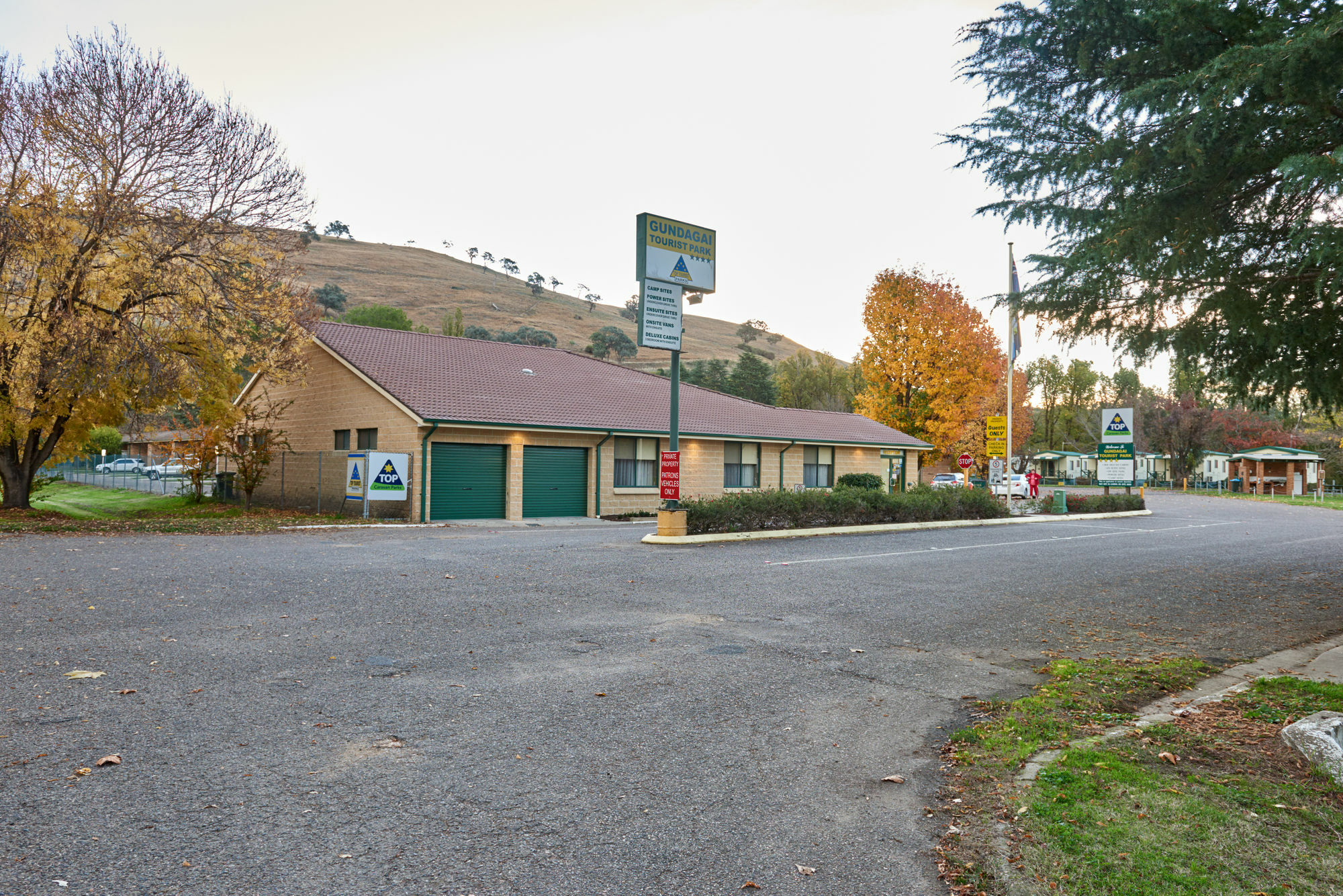 Gundagai Cabins & Tourist Park Exteriör bild