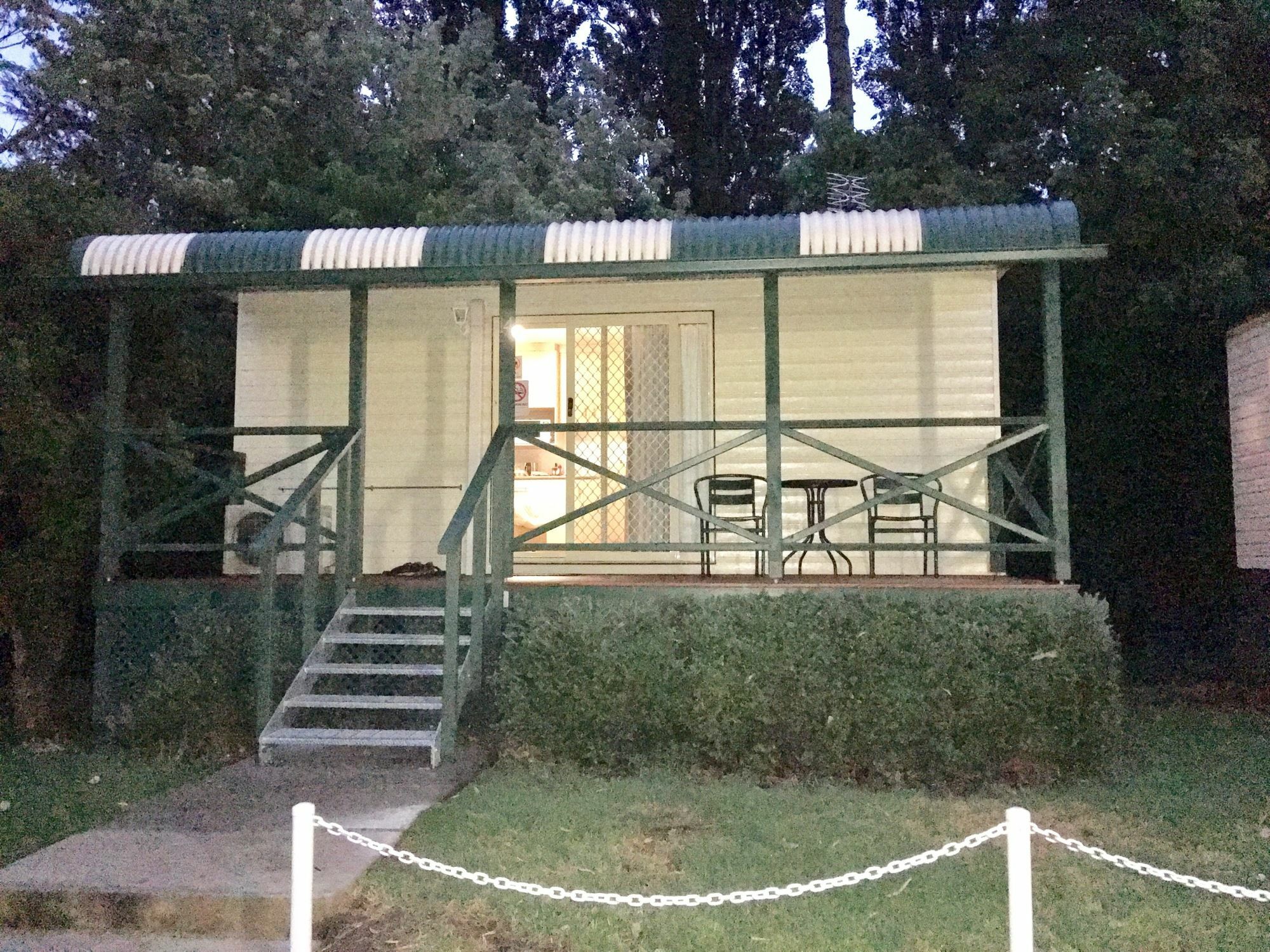 Gundagai Cabins & Tourist Park Exteriör bild